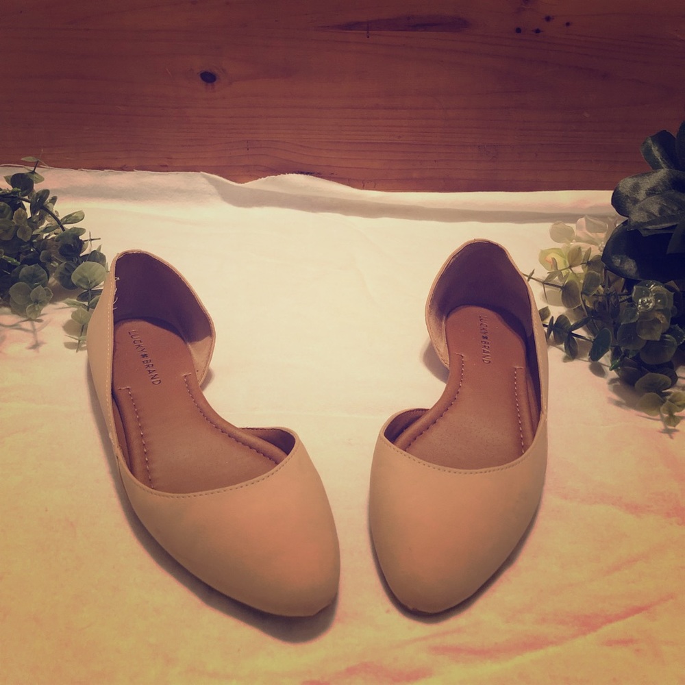 Lucky Brand flats in nude